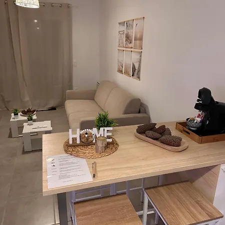 à 500m De La - L ébène - *