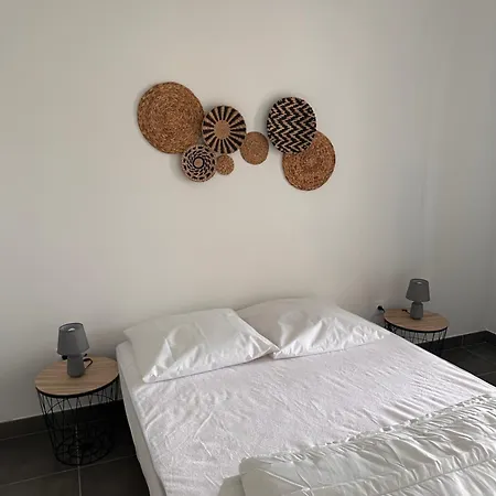 à 500m De La - L ébène - *