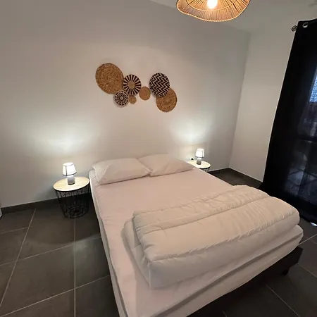 A 500m De La - L Ebene - Apartment