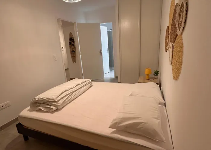 à 500m De La - L ébène -